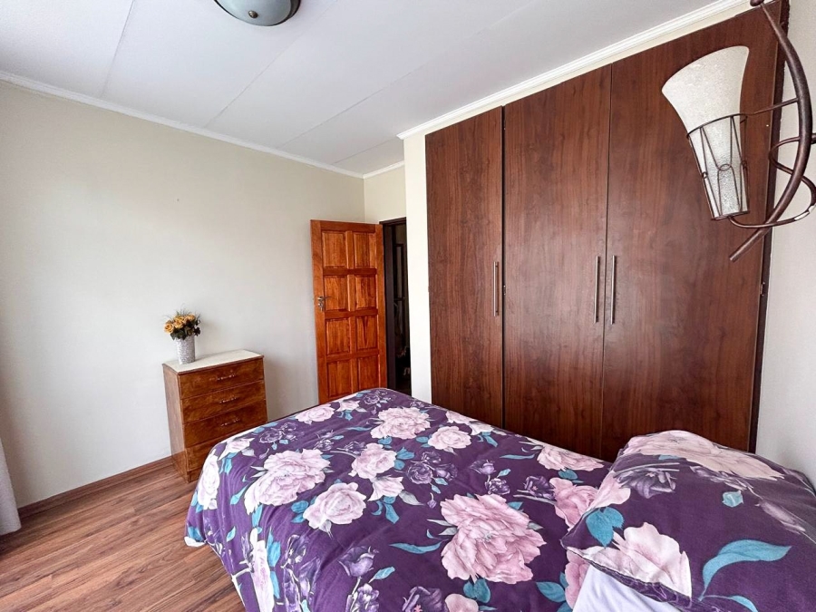 4 Bedroom Property for Sale in Lindequesdrif North West